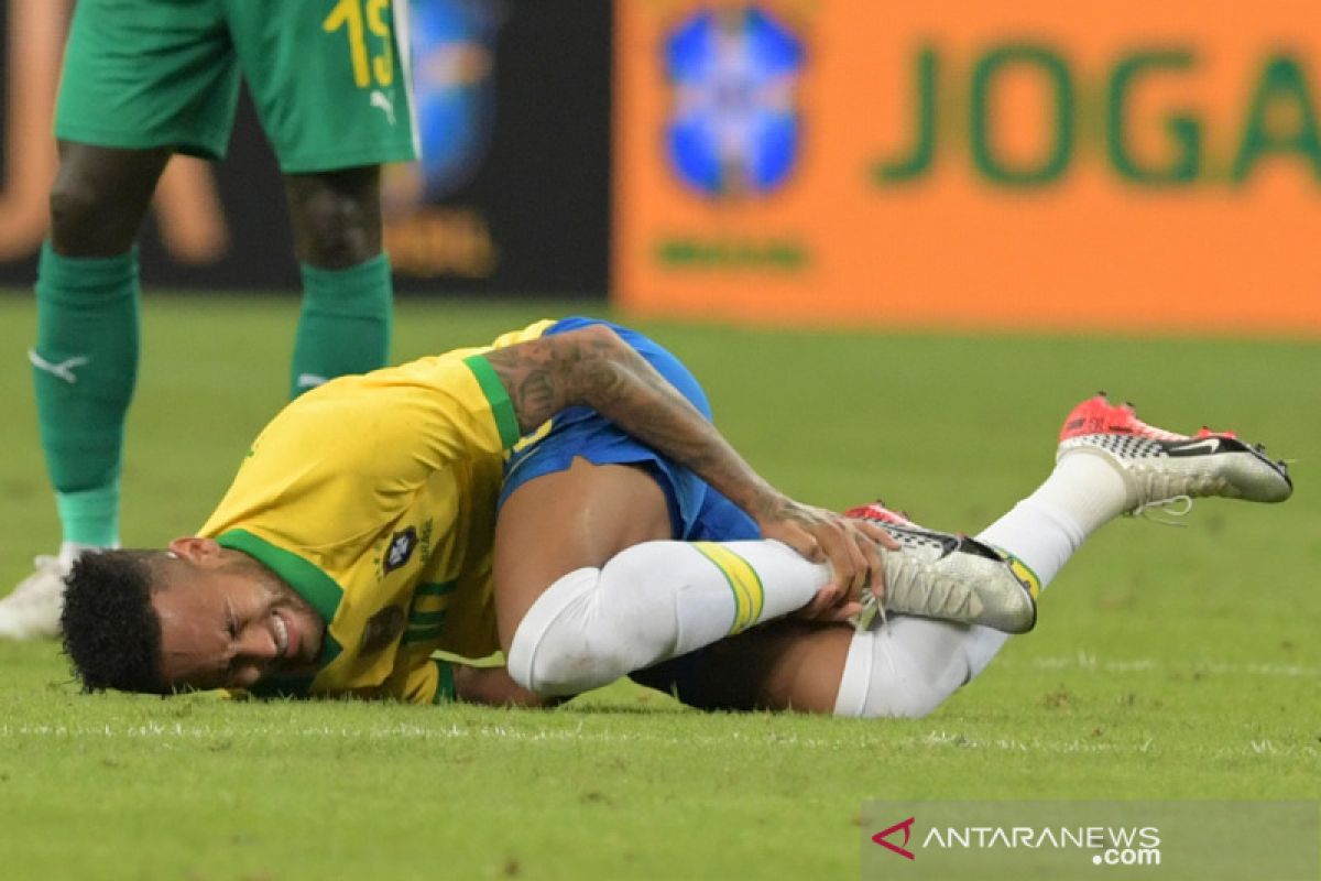 Neymar cidera hamstring, absen empat pekan