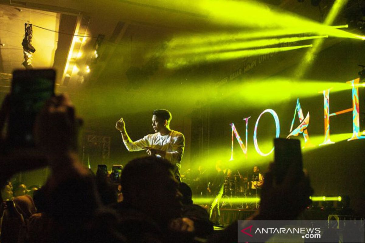 Grup band  Noah menghentak penonton di Ambon