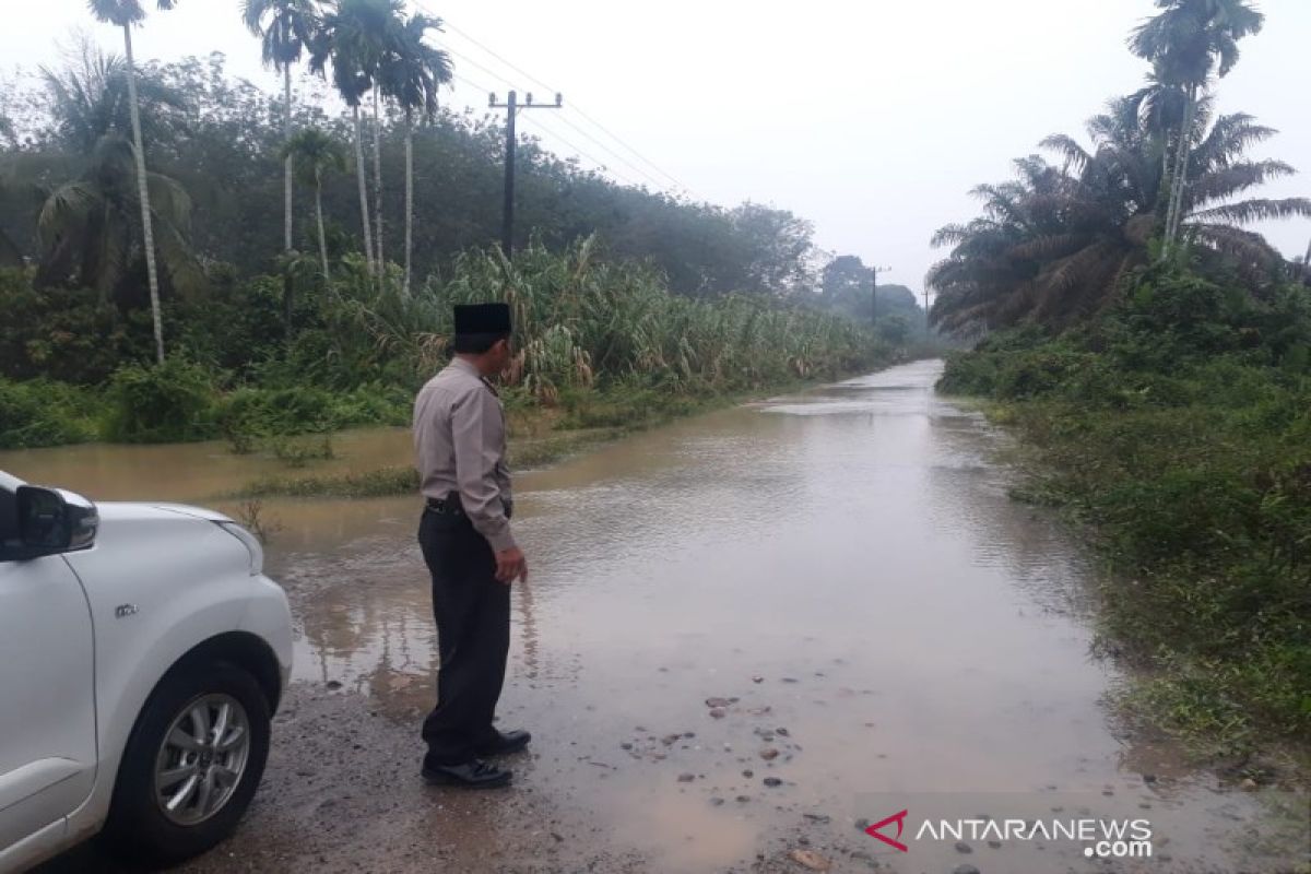 Sejumlah desa di Madina terendam banjir