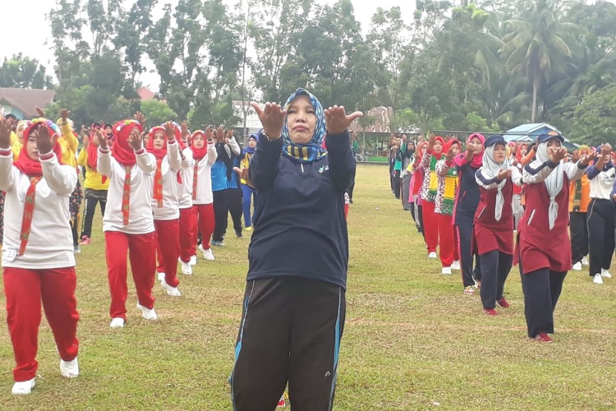 Mukomuko sosialisasikan senam Germas lewat perlombaan