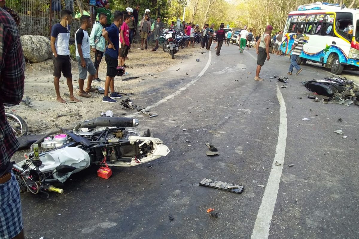 Kecelakaan beruntun di Timor Raya, tiga tewas di tempat