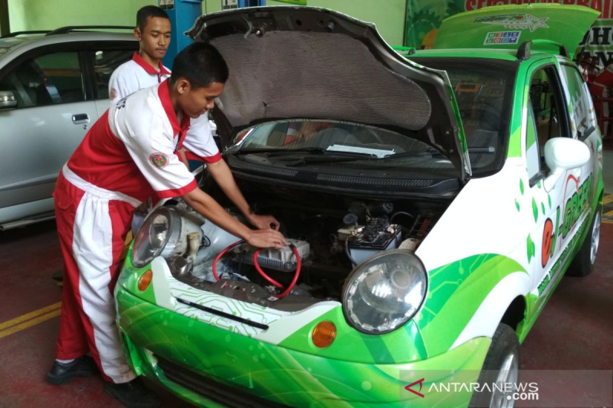 Mobil listrik dikembangkan SMK NU Ma'arif Kudus