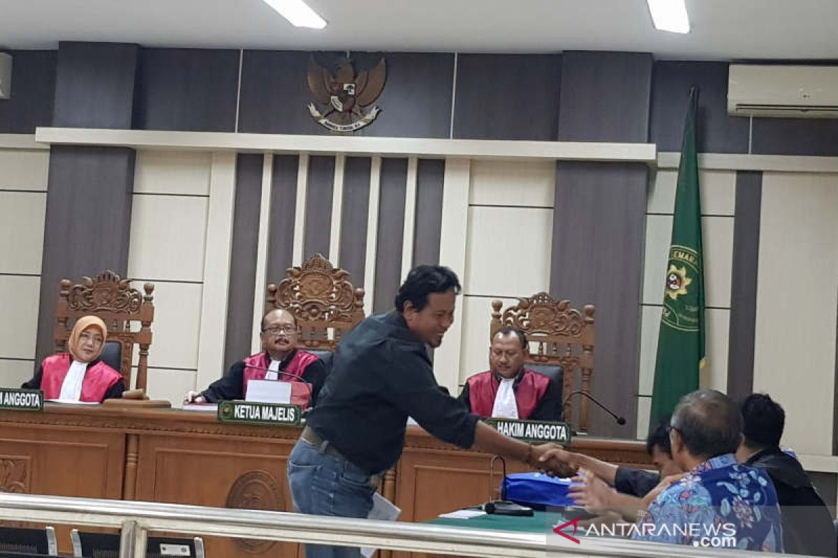 Pengacara terpidana korupsi alkes bantah dibayar pakai uang korupsi