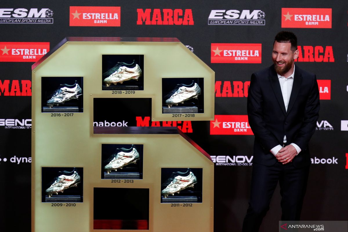 Messi raih penghargaan Sepatu Emas keenam