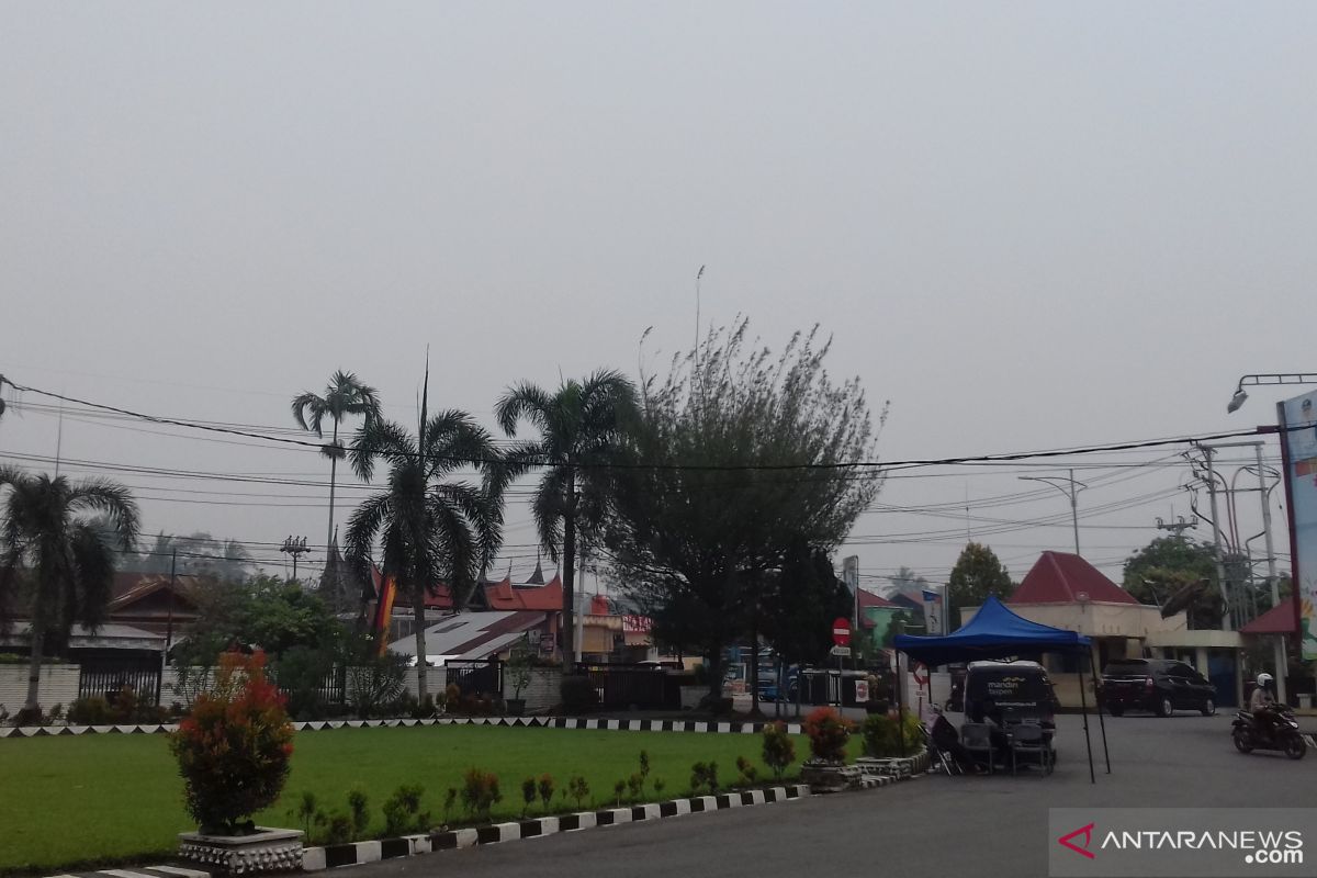 Solok kembali liburkan siswa akibat kualitas udara semakin buruk