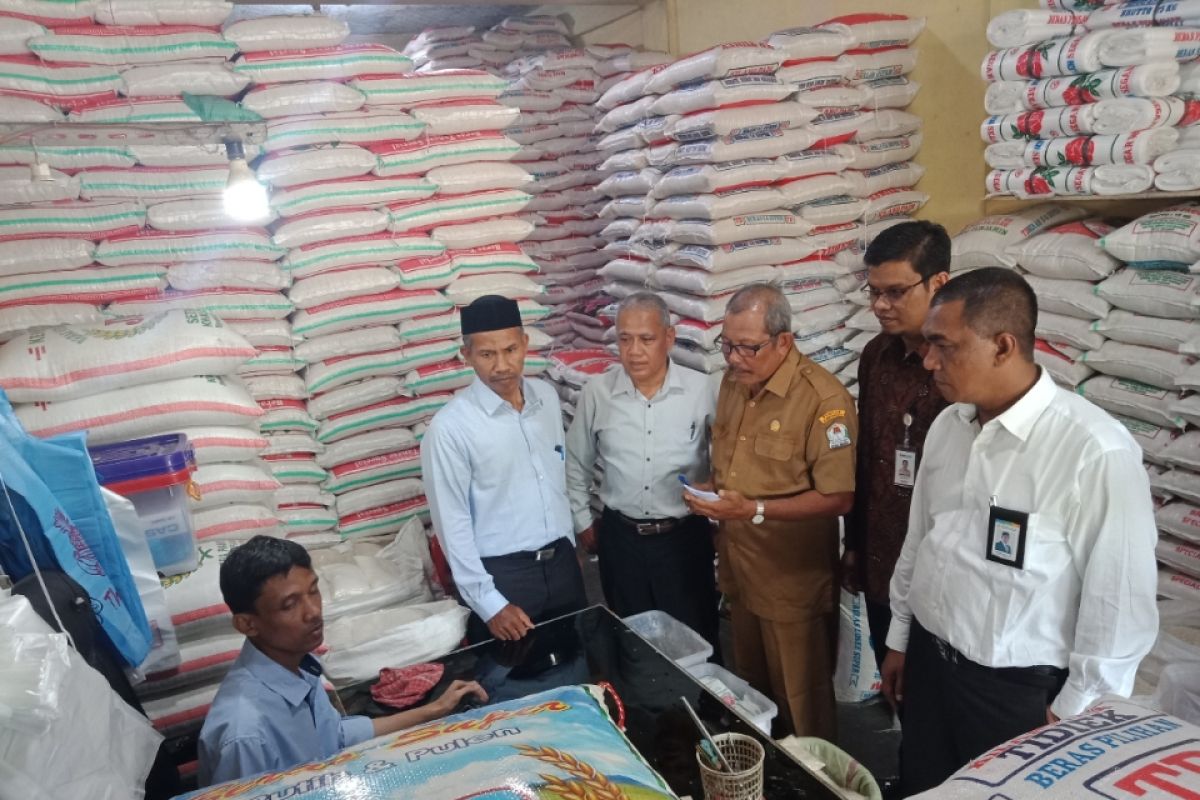 Pemkab berhasil kendalikan kenaikan harga beras di Aceh Barat