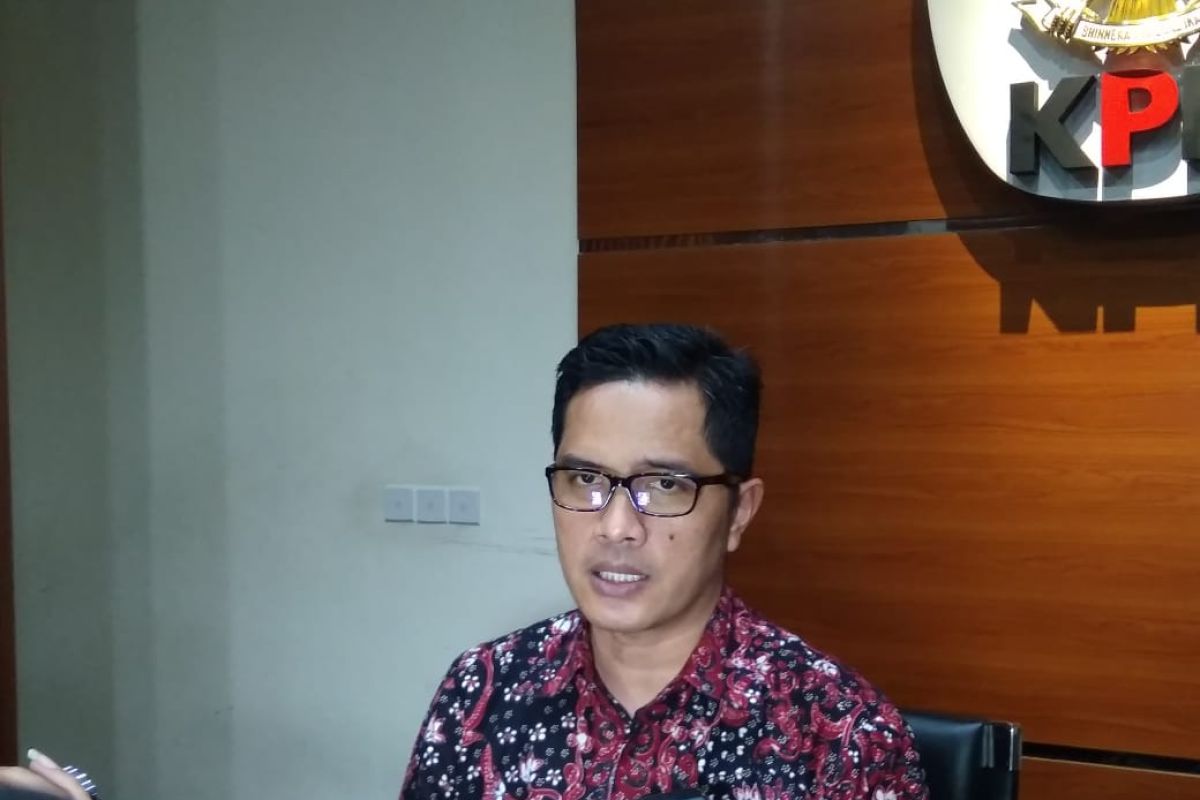 KPK: Seorang staf protokol Wali Kota Medan larikan  diri saat OTT