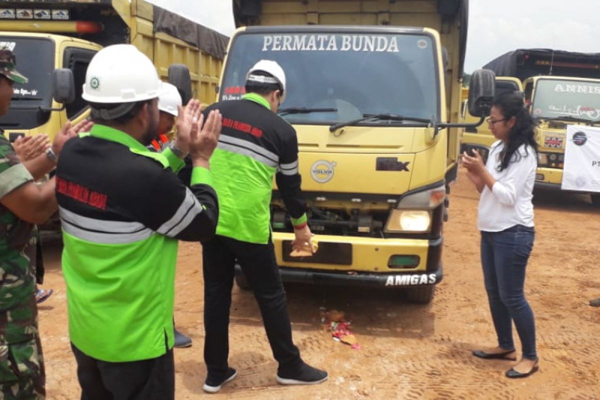 Penambangan  batu bara sekitar pabrik semen makin marak