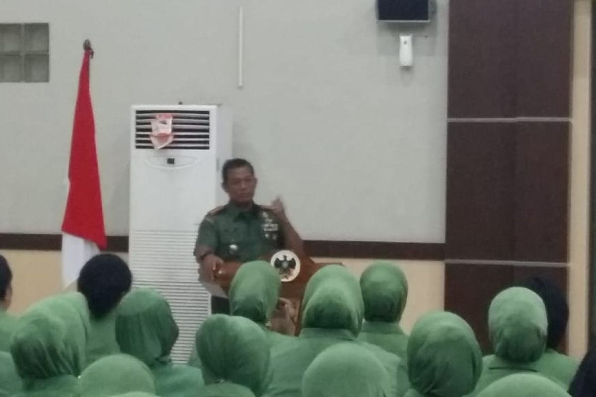 Danrem ingatkan Prajurit dan Persit bijak menggunakan media sosial