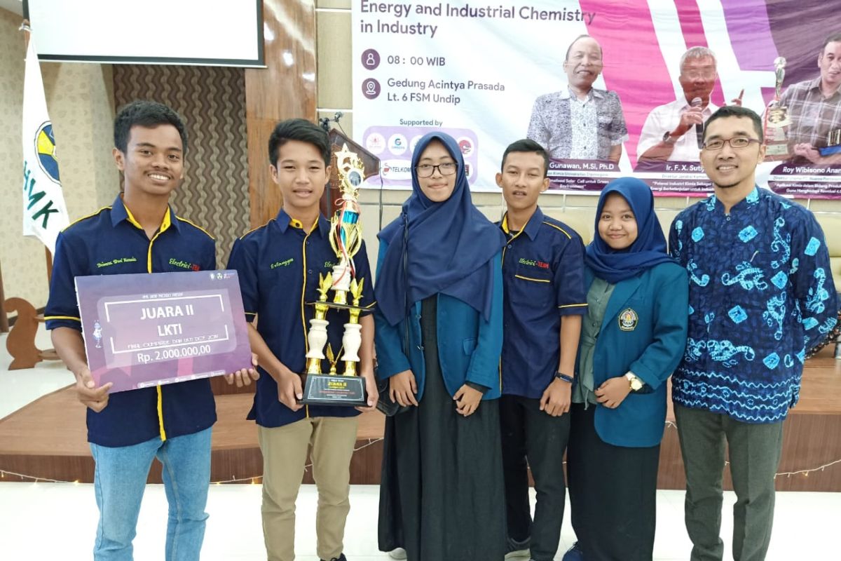 Tim listrik SMKN 1 Paringin juara LKTI nasional