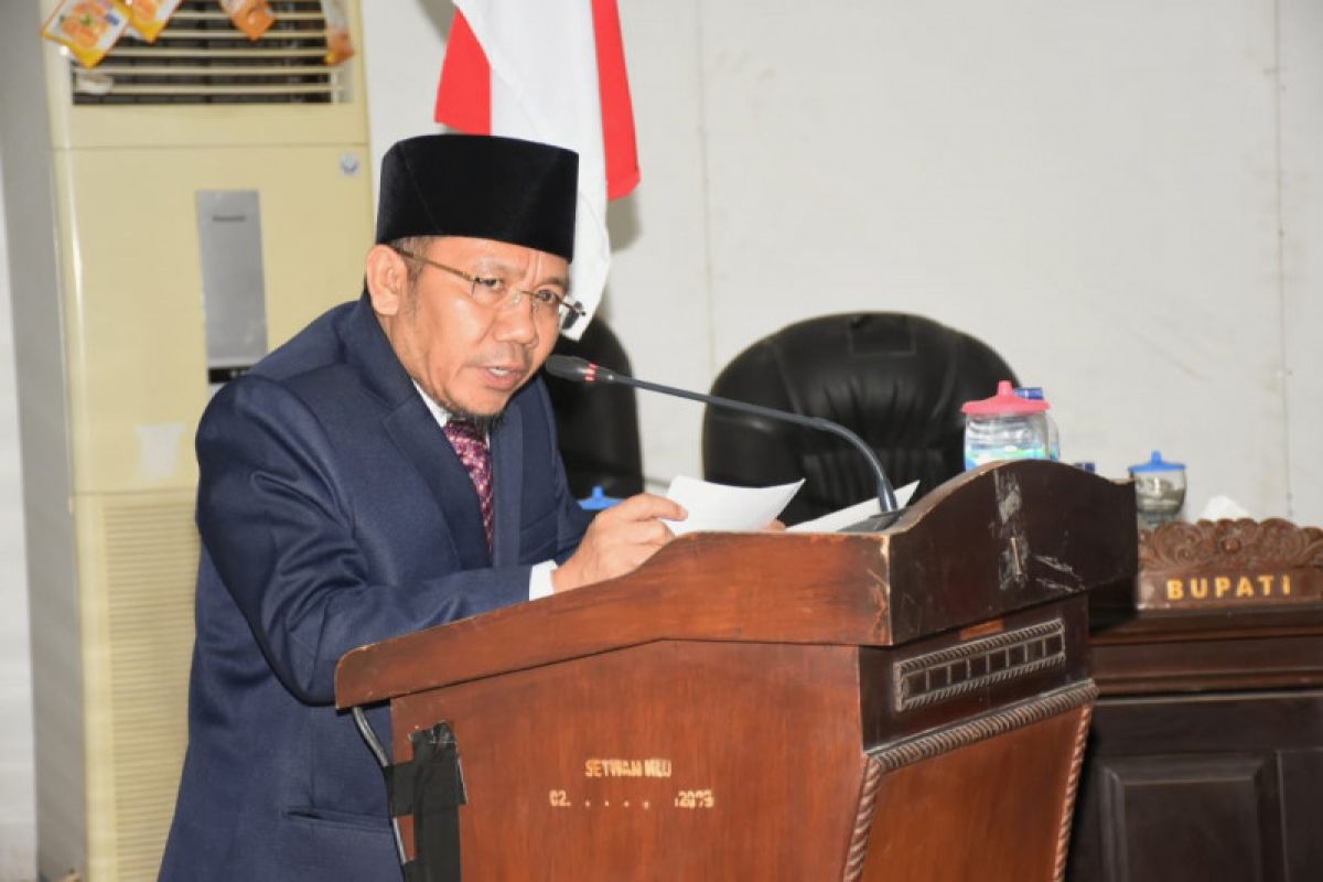 Bupati Lombok Utara Sampaikan Nota KUA PPAS APBD 2020