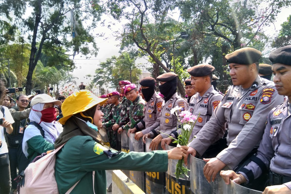 BEM SI kembali turun ke jalan serukan aksi #tuntaskanreformasi