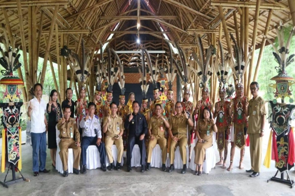 Bupati Pulang Pisau beri motivasi Sanggar Sumbu Kurung