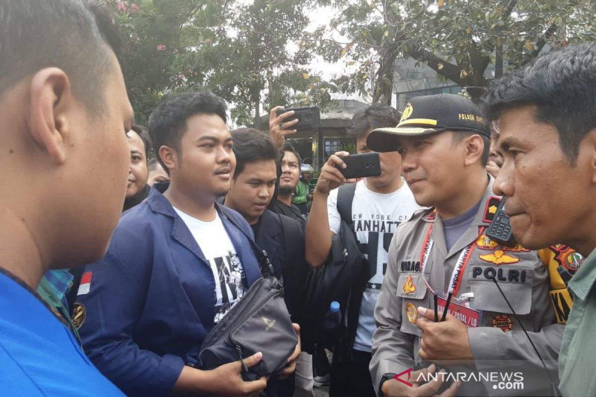 Aksi damai BEM SI di sekitar Patung Kuda diapresiasi polisi