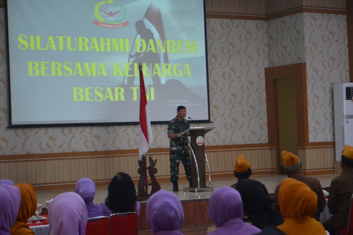 Danrem 042/Gapu ajak keluarga besar TNI jaga wilayah Jambi tetap kondusif