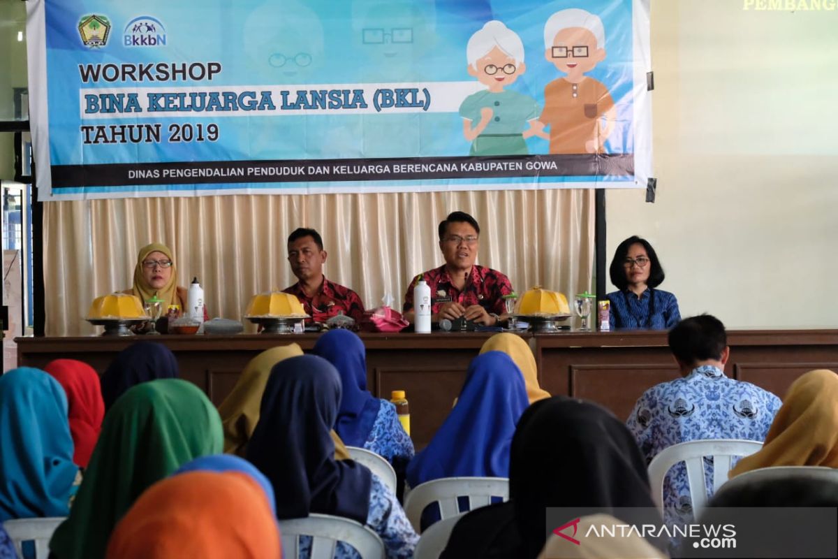 DPPKB Kabupaten Gowa sasar lansia agar lebih produktif