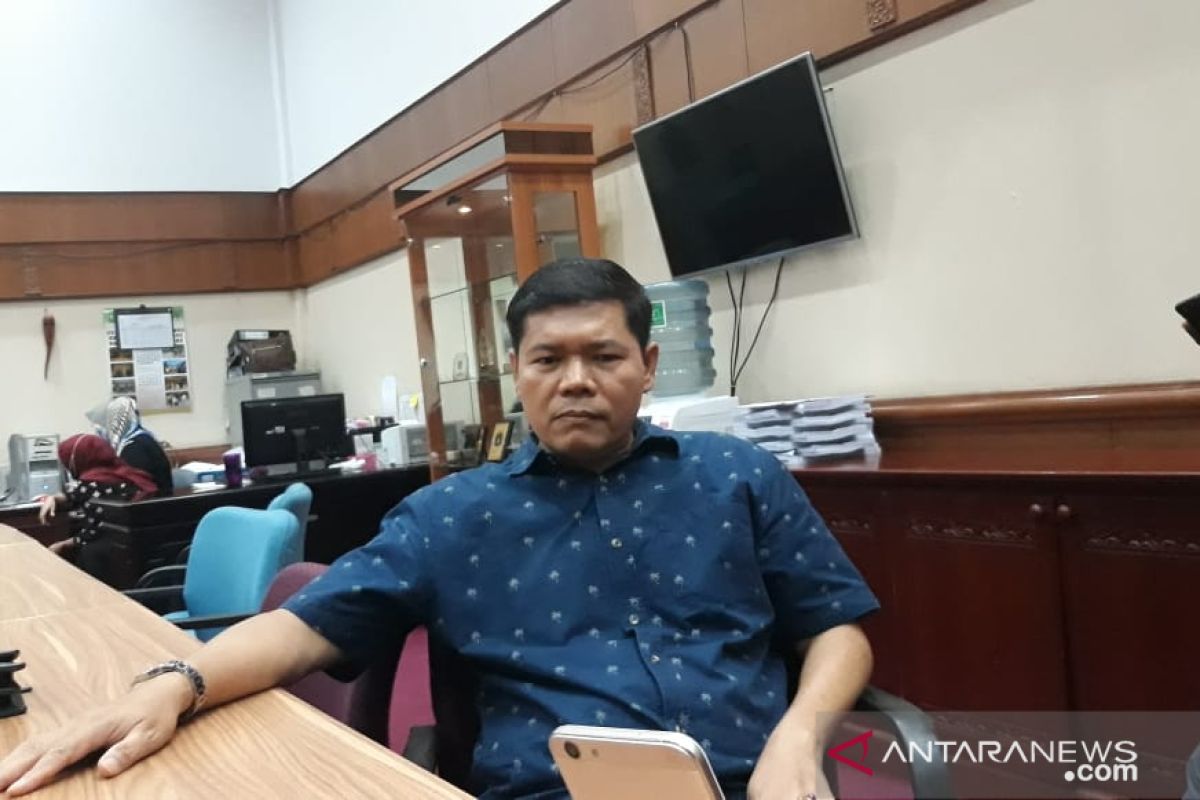 Anggota DPRD Riau minta perusahaan berkontribusi bantu kebutuhan APD tim medis