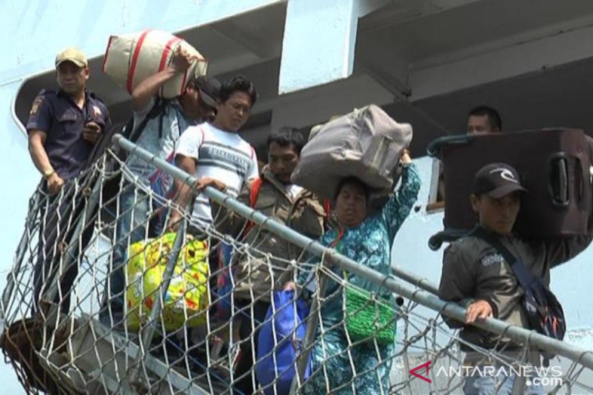 519 pengungsi Wamena tiba di Pelabuhan Tanjung Perak Surabaya