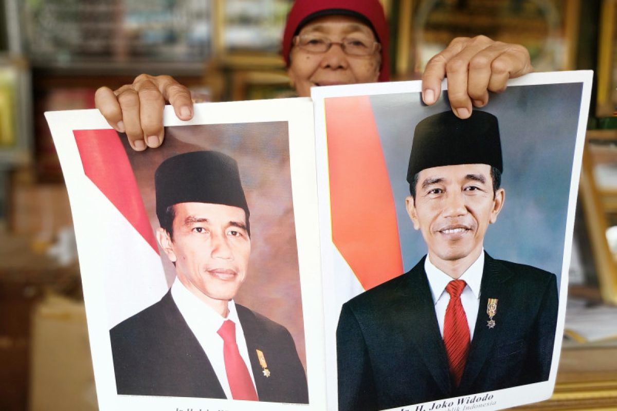 Pedagang bingkai Jatinegara belum pajang foto resmi Jokowi-Ma'ruf