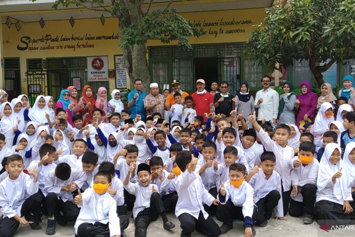 Tanah Datar pulangkan siswa lebih awal dan liburkan sekolah dua hari