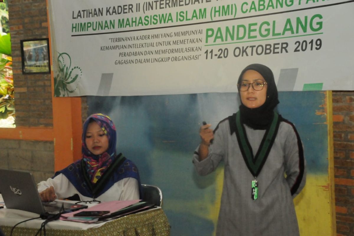 Bupati Lebak berikan materi kepada kader HMI 22 kabupaten se-Indonesia.