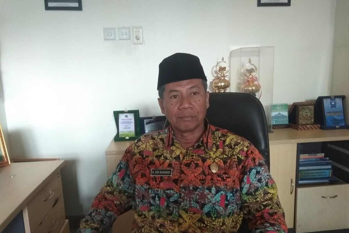 Pemkab Lebak wajibkan ASN  gunakan sarung sambut hari santri