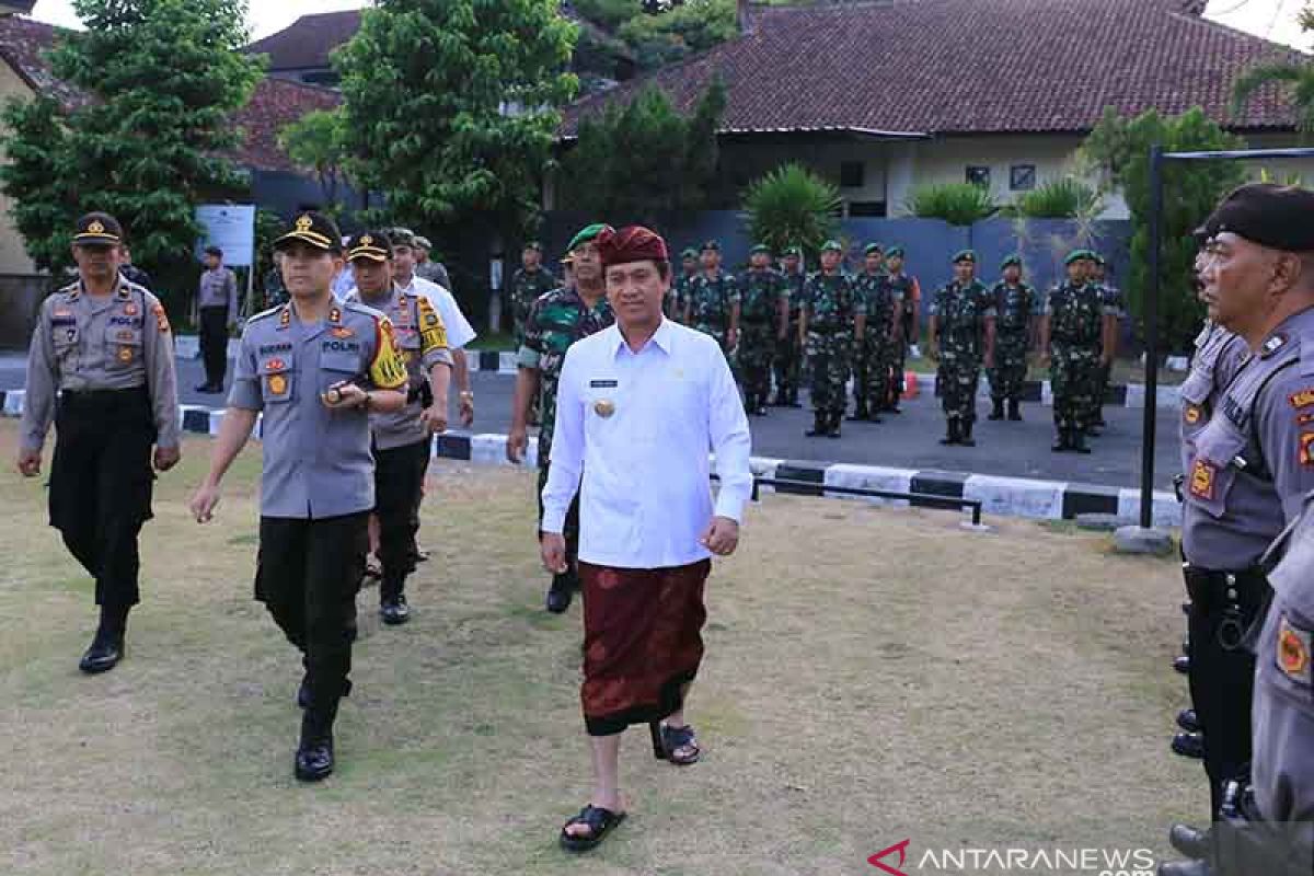 Bupati-Kapolres Klungkung pimpin apel kesiapan jelang pelantikan Presiden-Wapres