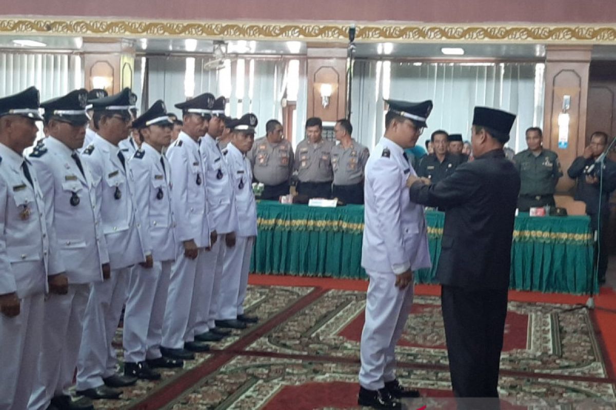 Bupati Sijunjung lantik 35 wali nagari terpilih