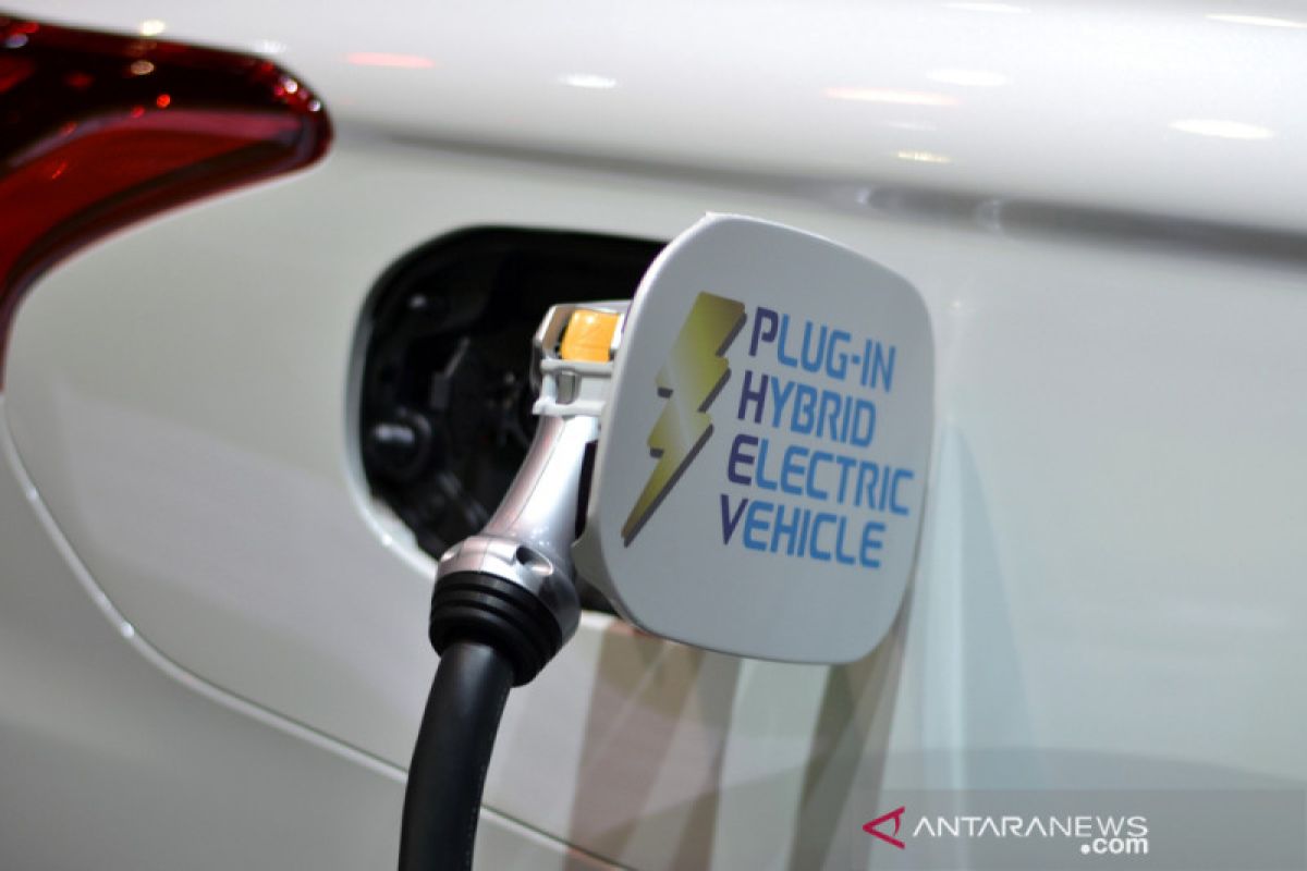 Mitsubishi Indonesia dan PLN siapkan "charger" mobil listrik rumahan