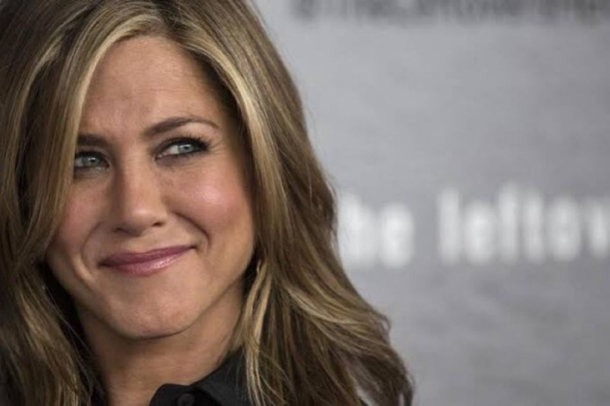 Respons Jennifer Aniston saat pecahkan rekor di Instagram