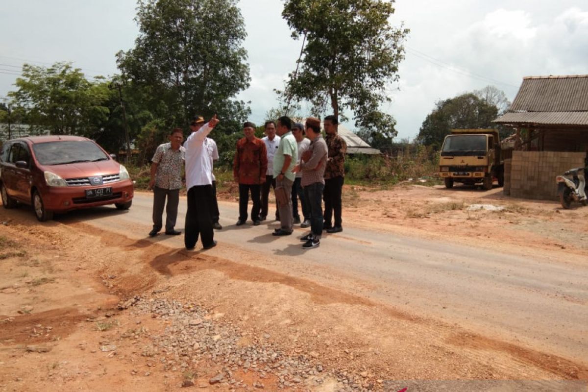 Legislator ingatkan pihak kontraktor proyek jalan lingkar Bangka Tengah