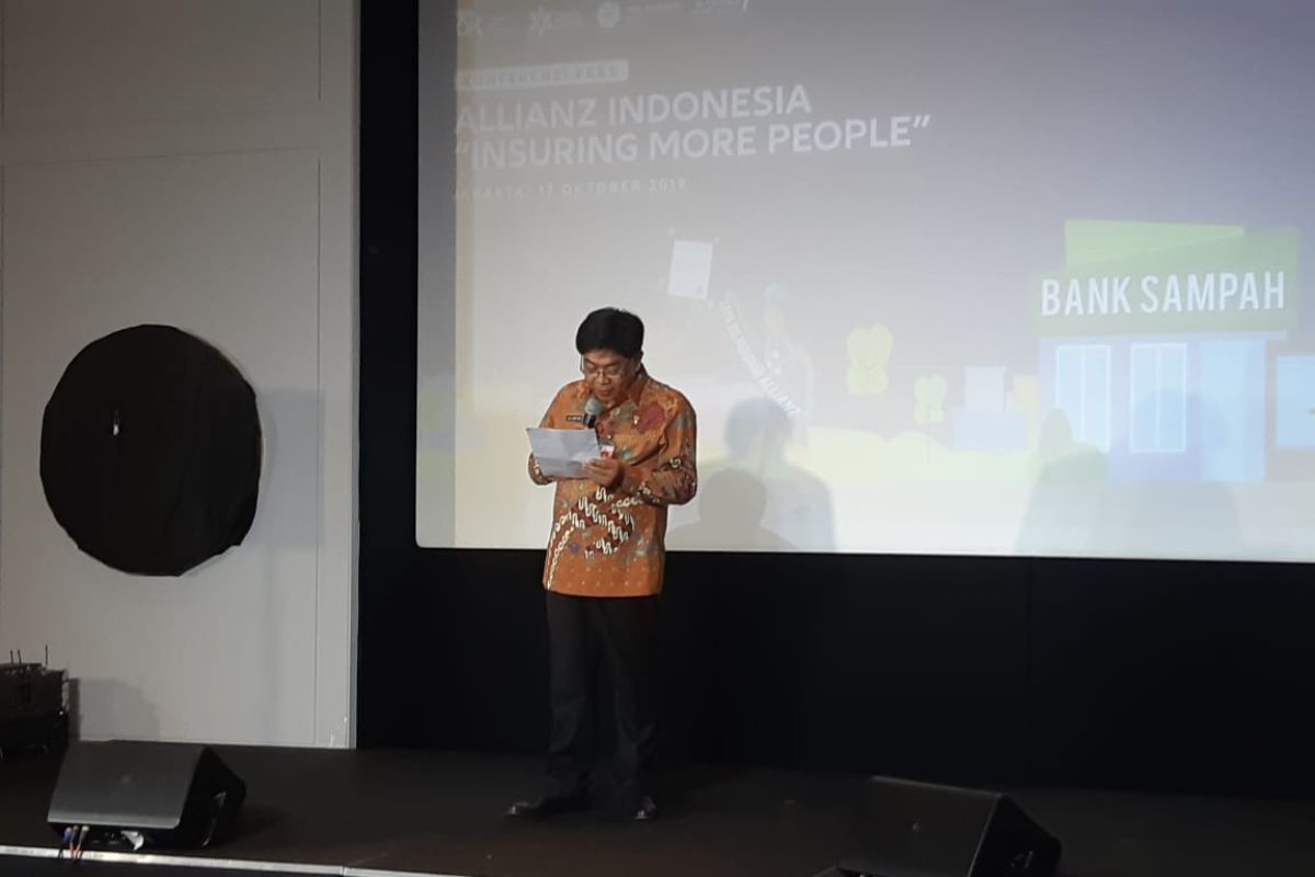 Allianz Indonesia dukung pengembangan bank sampah