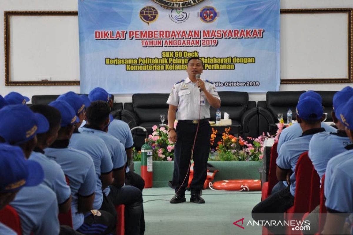 Ratusan nelayan di Aceh Timur ikut Bimtek surat kecakapan 60 mil