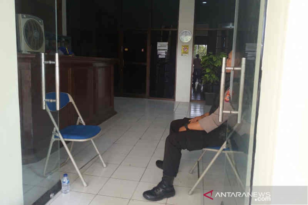 KPK geledah Kantor Dinas PUPR Indramayu terkait OTT Bupati