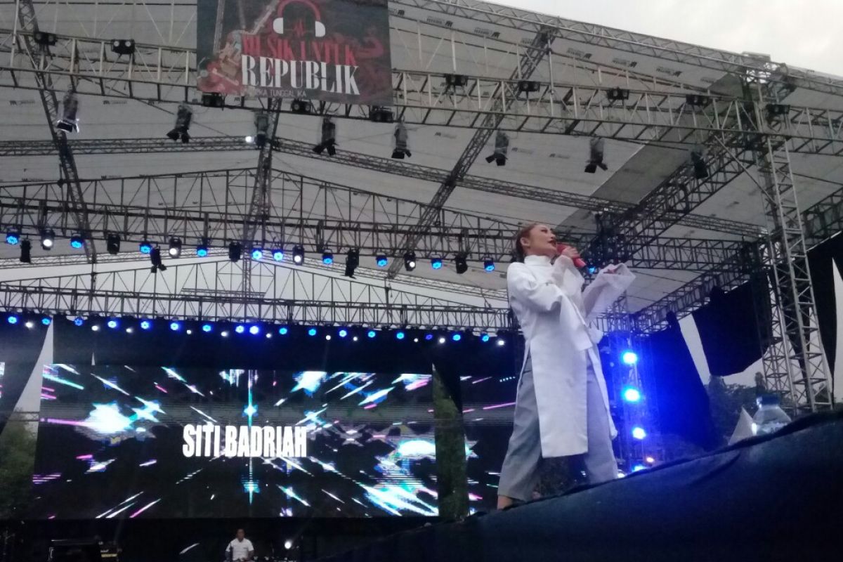 Siti Badriah suarakan perdamaian lewat "Musik Untuk Republik"