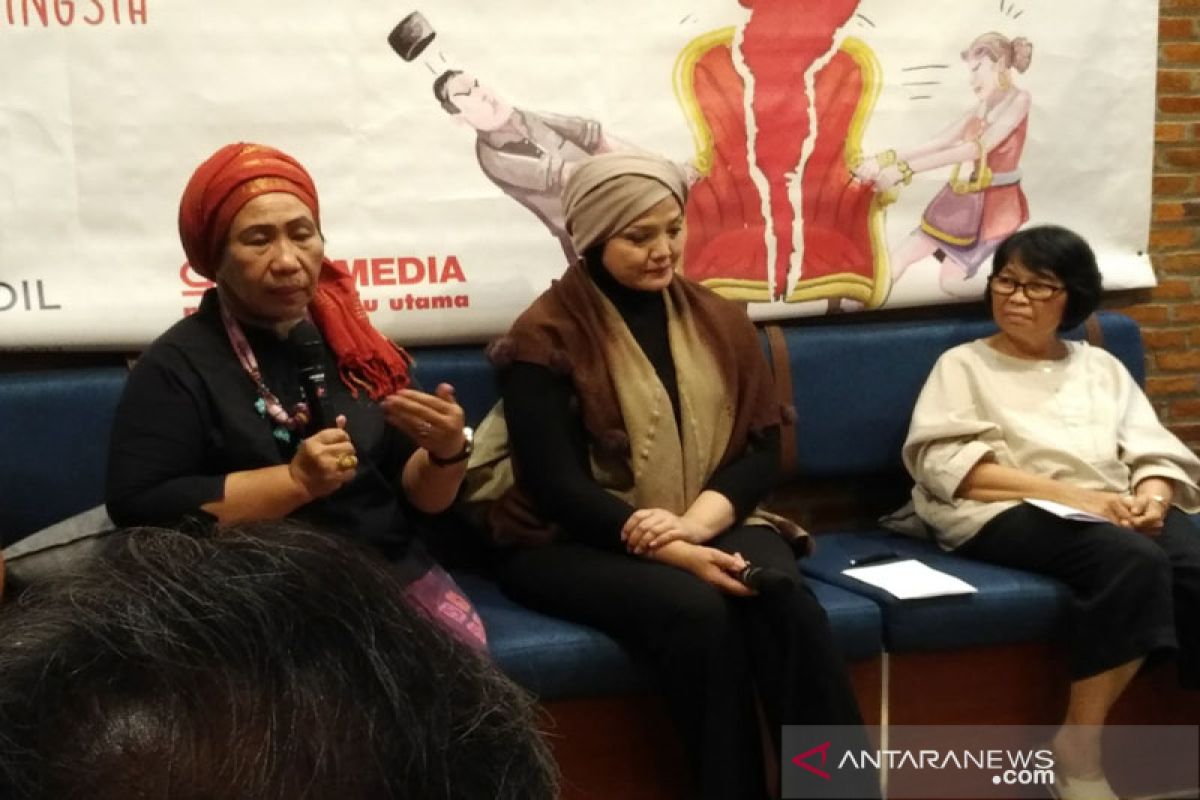 Dua tantangan perempuan di pusaran politik nasional