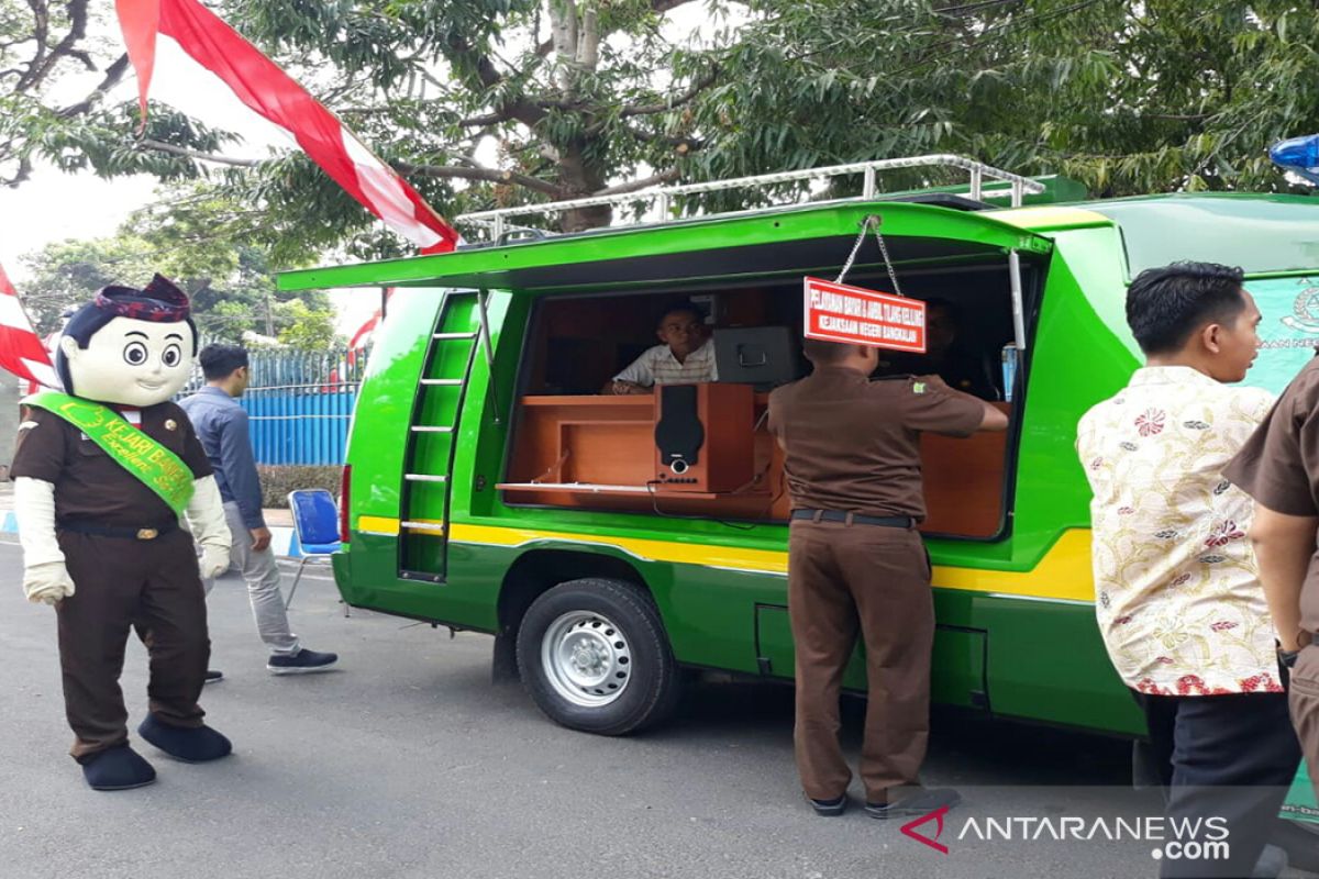 Kejaksaan Bangkalan sediakan mobil keliling pembayaran tilang
