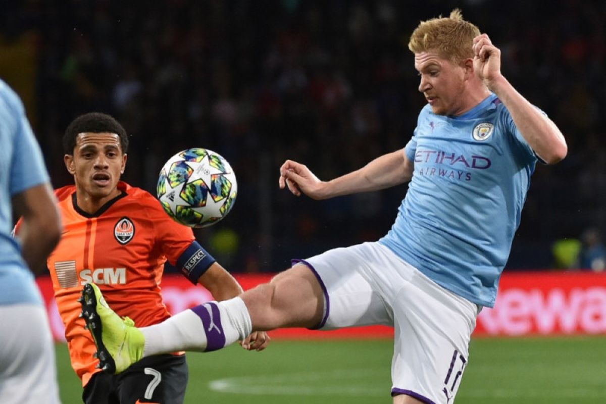 Kembali bugar, De Bruyne dan Stones siap merumput lawan Palace