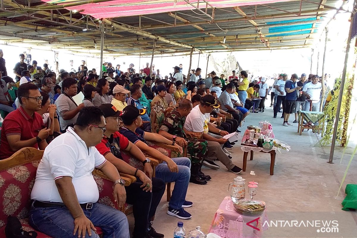 Bupati  Sangihe "Medaseng" di Pulau Para