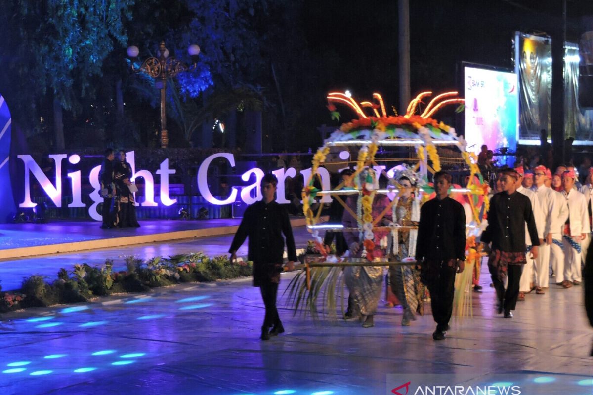 Tari Landhung Situbondo suguhan pembuka Jatim Specta Night Carnival 2019 (Video)