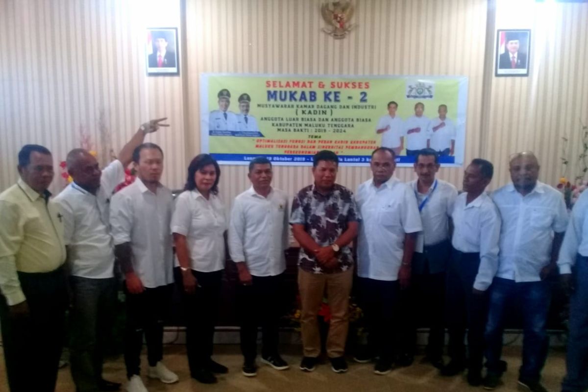 Bupati Maluku Tenggara minta pengusaha produktif dan kreatif