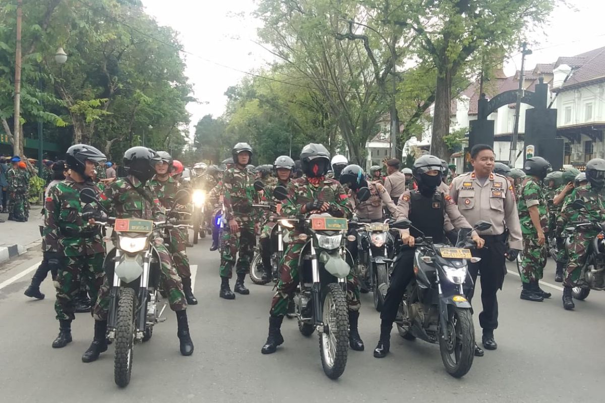 Jelang pelantikan presiden, TNI-Polri di Medan gelar patroli