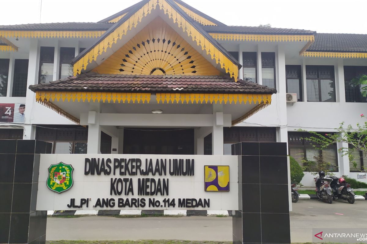 KPK geledah kantor walkot dan Dinas PU Medan