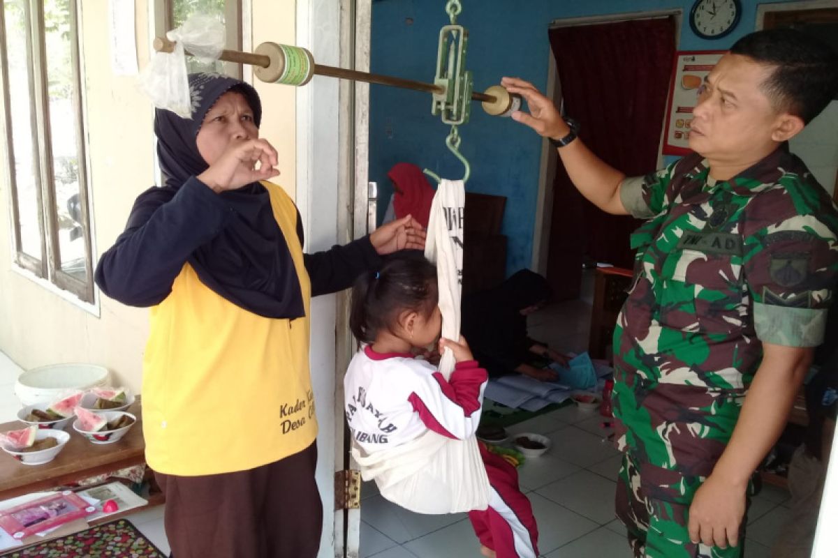 Satgas TMMD ikut pantau perkembangan balita Dusun Kalirau