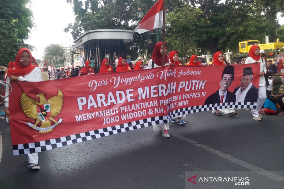 Warga DIY ramaikan Parade Merah Putih sambut pelantikan Presiden