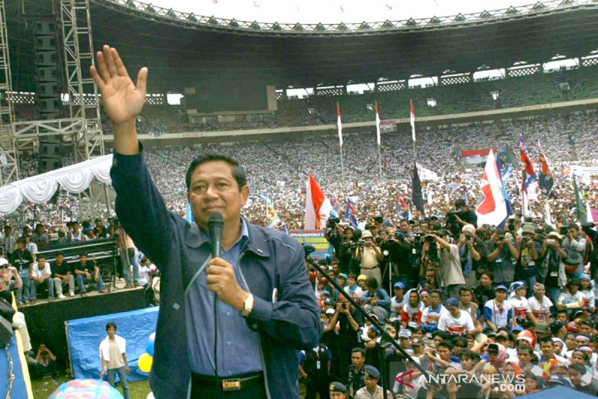 Pemilihan Presiden 2004 pertama pilihan rakyat