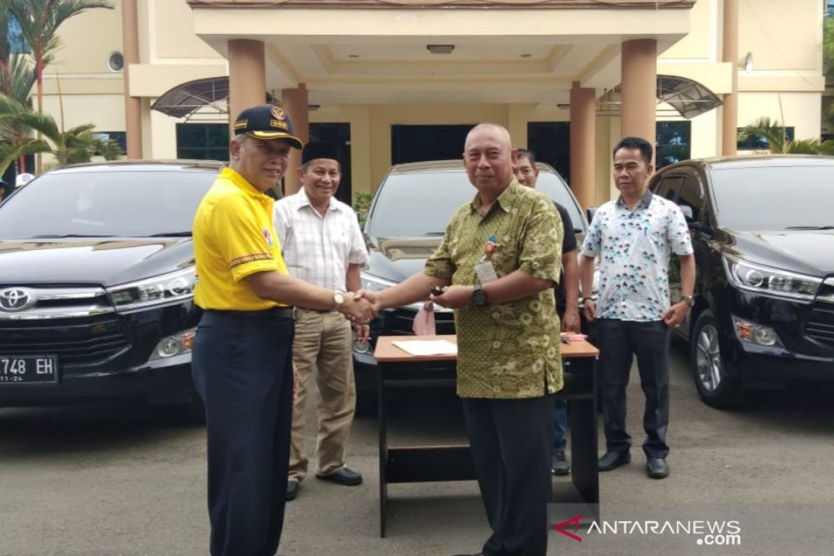 Tiga Asisten Bupati HST dapat mobil dinas baru