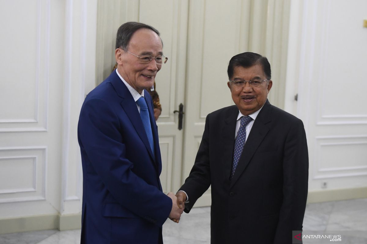 Chinese Vice President Qishan pays courtesy call on Kalla