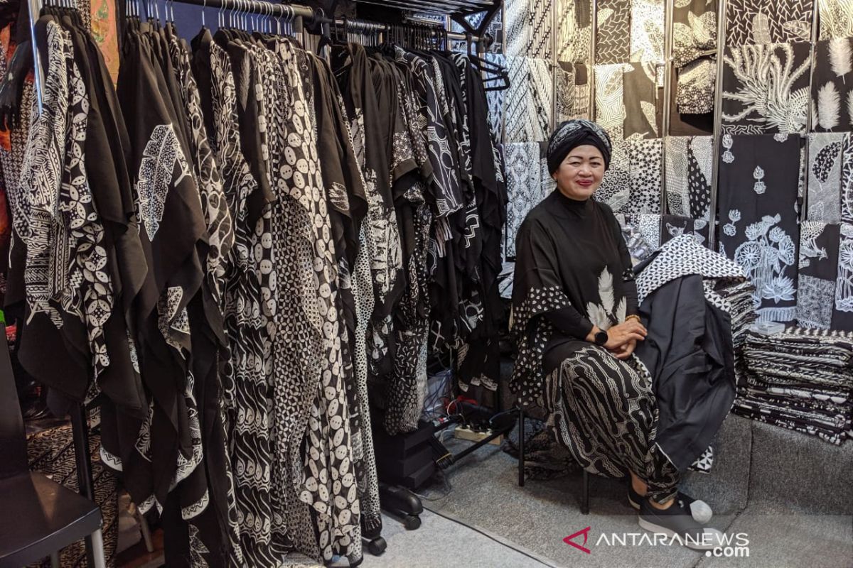 Ada batik  berlandaskan Yin dan Yang di Crafina 2019