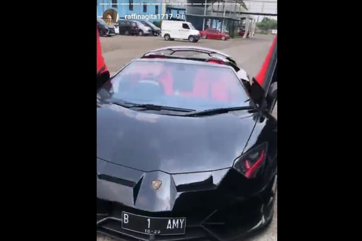 Lamborghini harga miliaran rupiah terbakar, ini penjelasan Raffi Ahmad